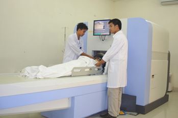 Điều trị thành công ca ung thư phổi di căn não ở người cao tuổi - Bệnh viện Bạch Mai