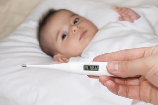 Hiện tượng sốt ở trẻ có nhiều nguyên nhân - Bệnh viện Hoàn Mỹ Sài Gòn
