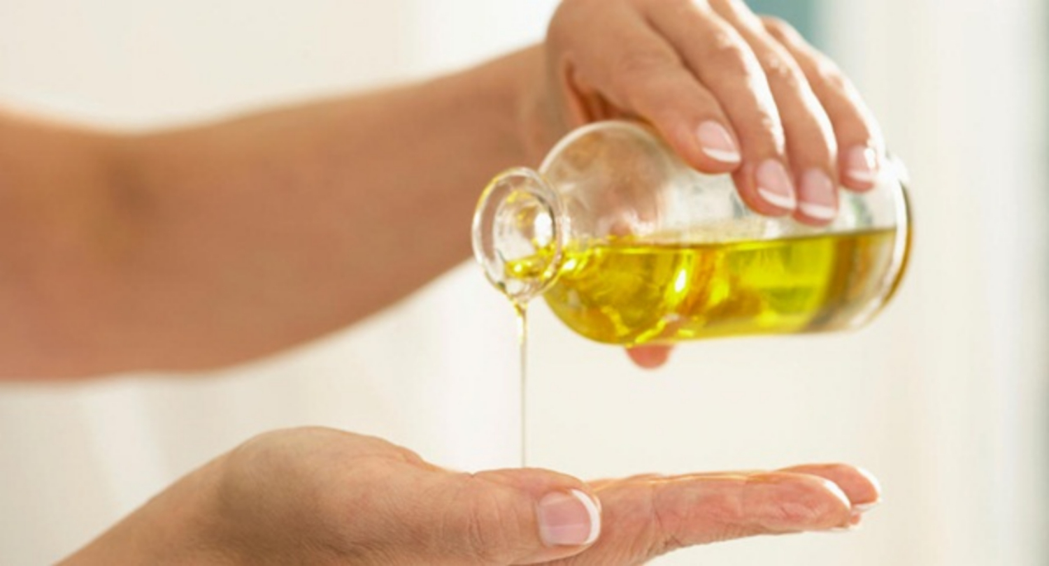 Dùng dầu ô liu để mát-xa cho trẻ sơ sinh có an toàn không?