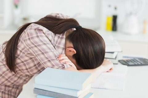 Nhiễm nấm nội tạng là dạng nhiễm nấm nghiêm trọng nhất, triệu chứng có thể gặp phải là mệt mỏi, sốt, ho, khó thở,...