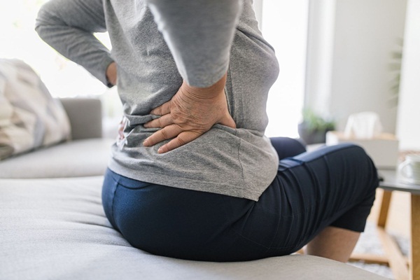 Điều trị loãng xương sau mãn kinh