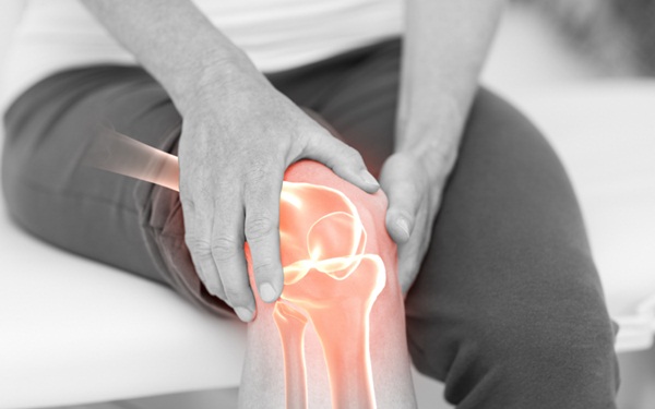 Viêm khớp dạng thấp ở đầu gối: Triệu chứng và cách điều trị