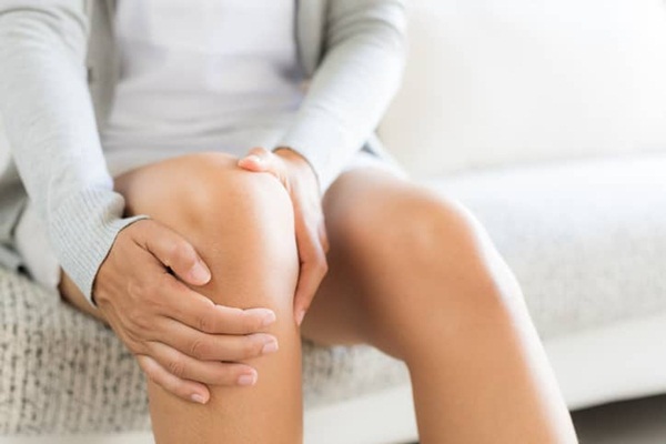 Tại sao khớp bị đau vào thời kỳ mãn kinh?