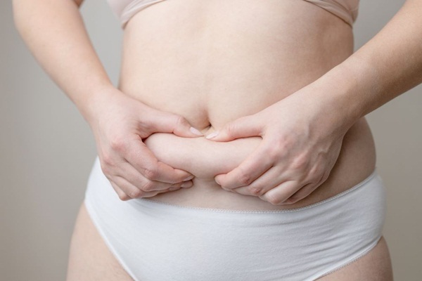 Tại sao phụ nữ dễ tăng cân khi mãn kinh?