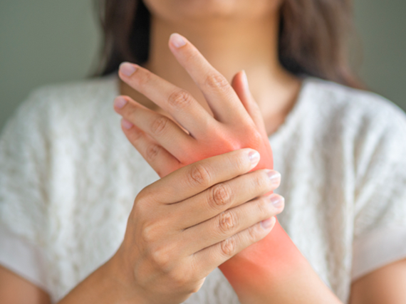Những ai có nguy cơ mắc bệnh viêm khớp dạng thấp?