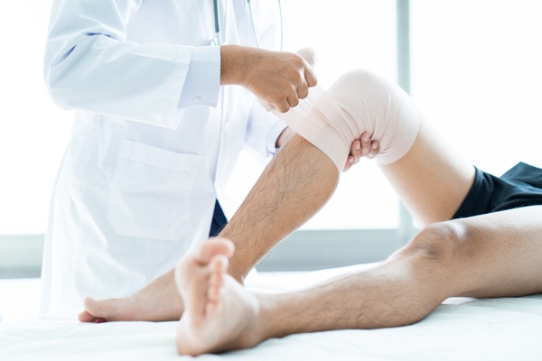 Quy trình phẫu thuật thay khớp gối