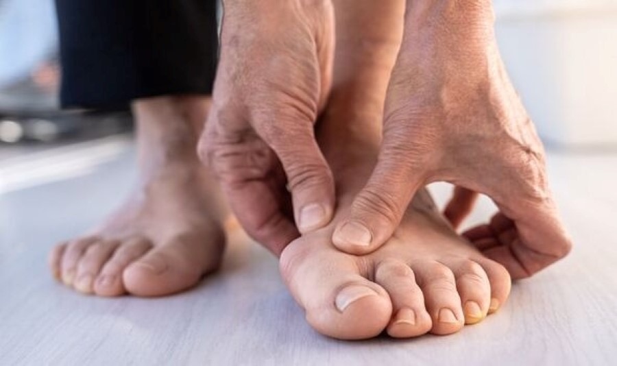 Đau chân có phải dấu hiệu cảnh báo vấn đề tim mạch nghiêm trọng không?