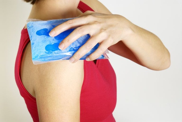 Trật khớp vai điều trị bằng cách nào?
