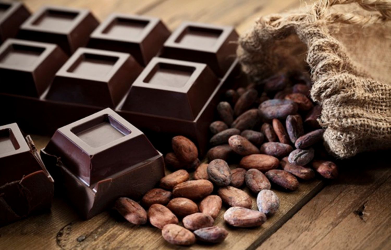 Ăn chocolate đen giảm cân hay tăng cân?
