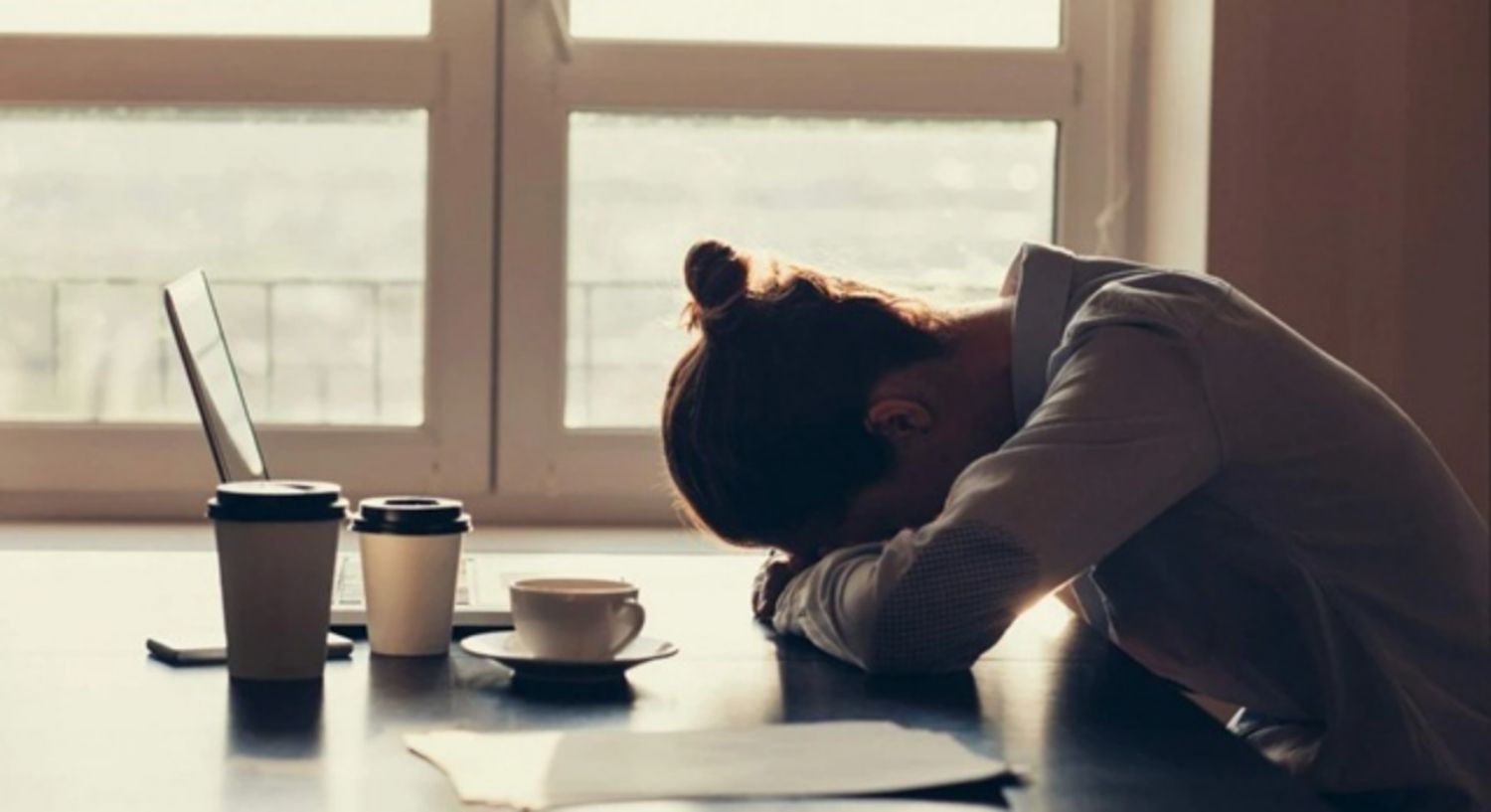 Tại sao lạc nội mạc tử cung lại gây mệt mỏi và cách khắc phục