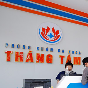 Phòng khám da liễu Tháng Tám